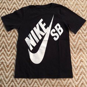 Black Nike SB Tshirt